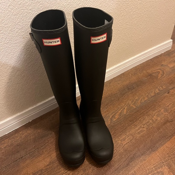 Womens black hunter tall rain boot NEW - Picture 2 of 4